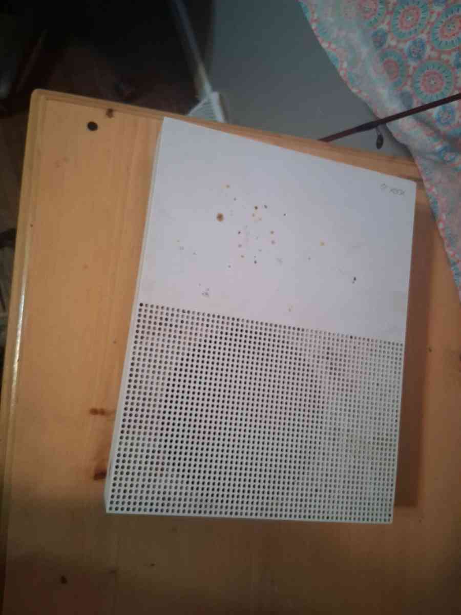 XBOX ONE S - Wichita, Kansas - FleaMarketBay