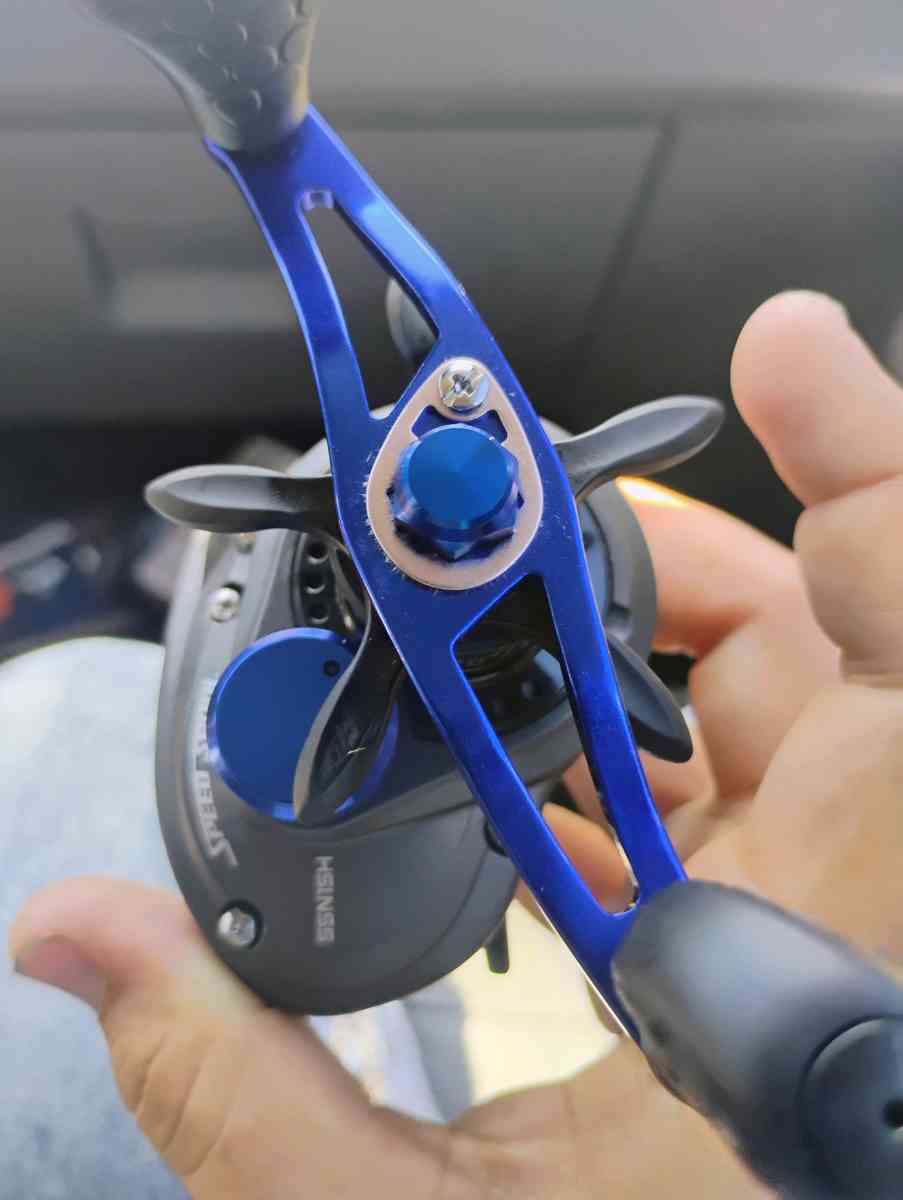 lews Inshore speed spool LFS baitcaster - Raeford, North Carolina - FleaMarketBay