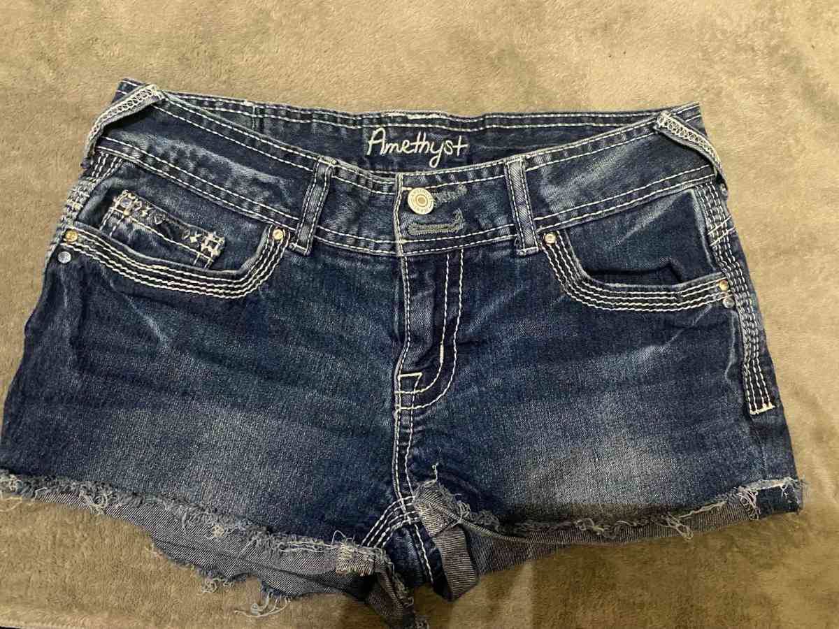 amethyst demin jeans - Houston, Texas - FleaMarketBay