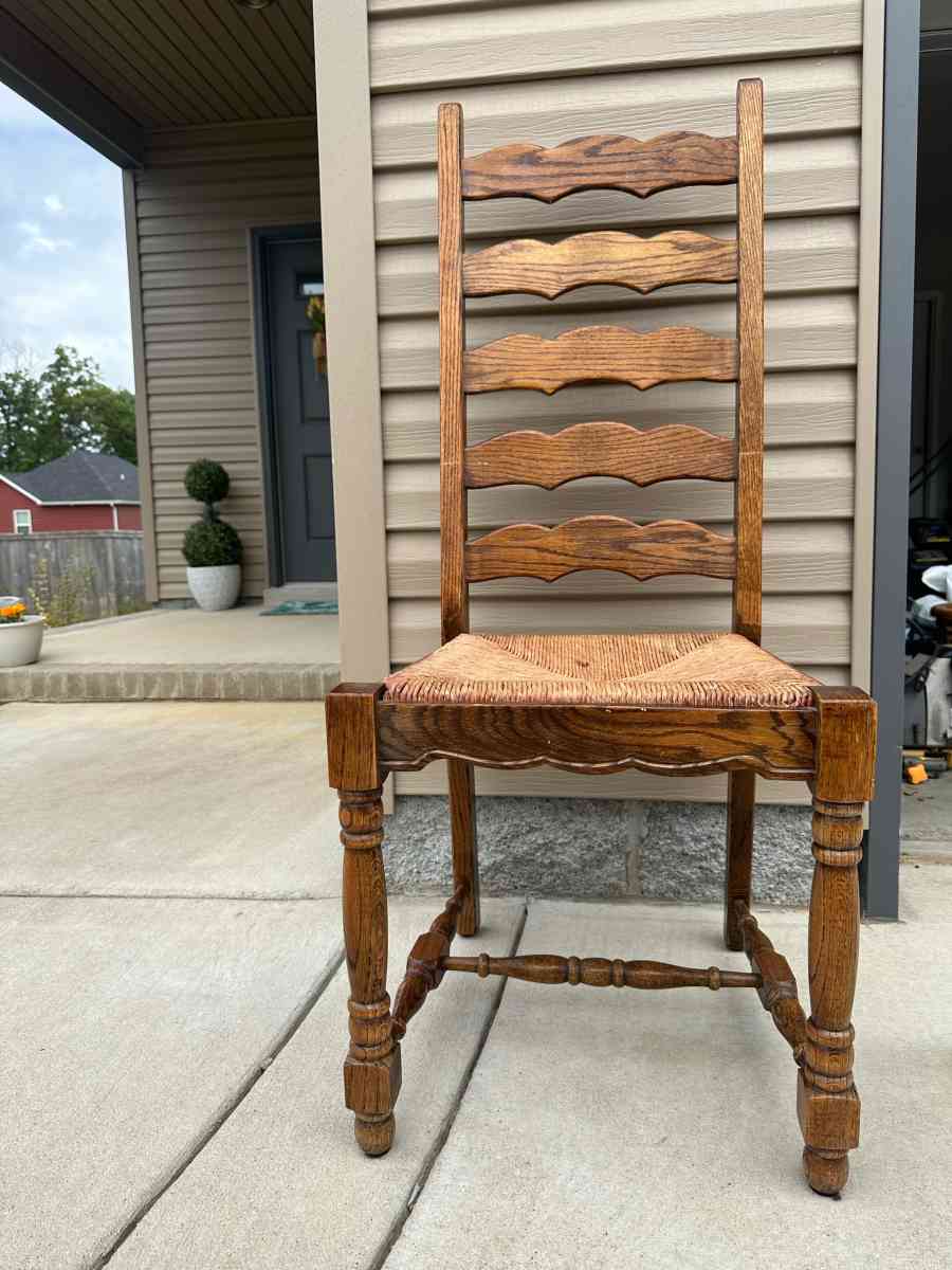 Vintage Wooden Ladder Back Chair with Woven Seat Antique Gre - Clarksville, Tennessee - FleaMarketBay