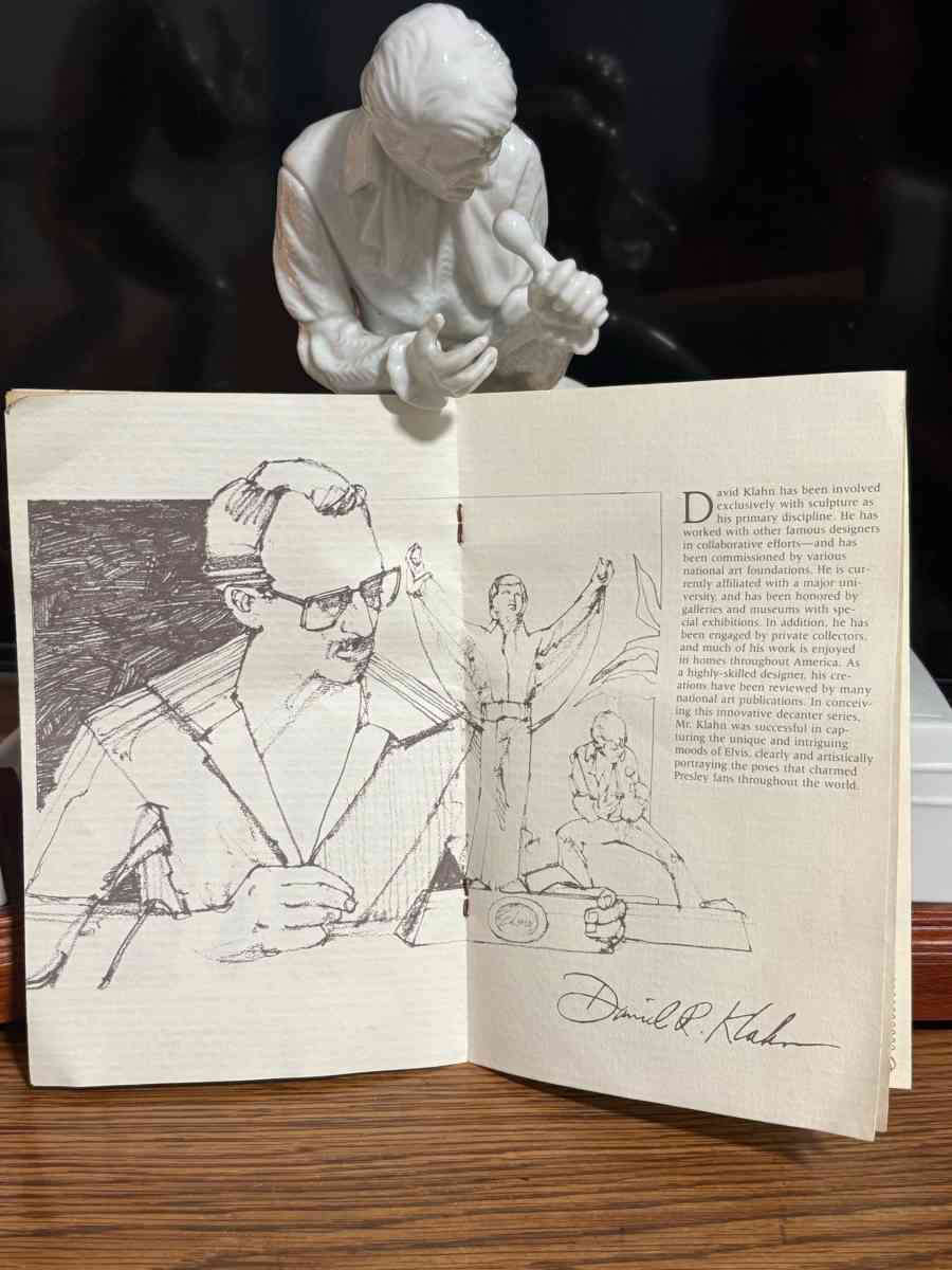 Elvis collected decanters vintage - Mena, Arkansas - FleaMarketBay