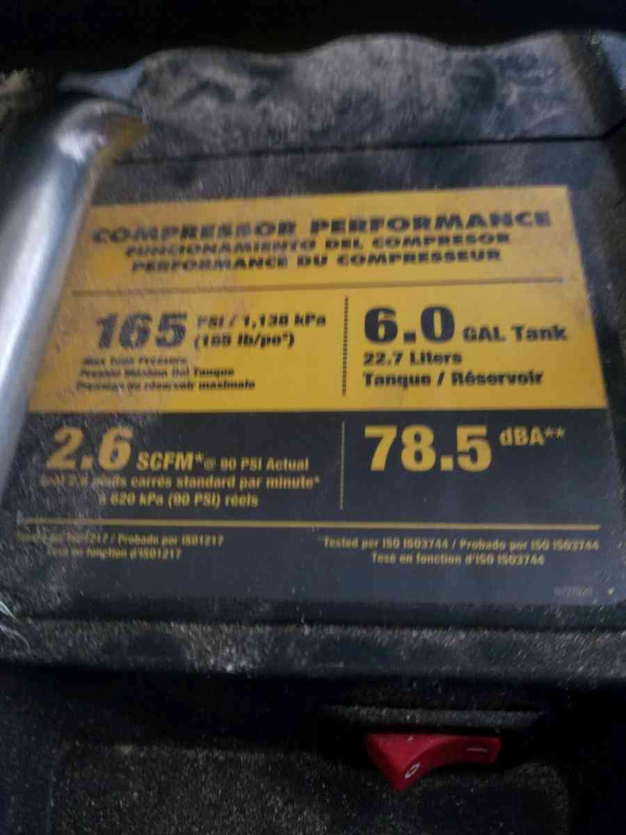 Dewalt 6 Gal 165 PSI Air Compressor - Wichita, Kansas - FleaMarketBay