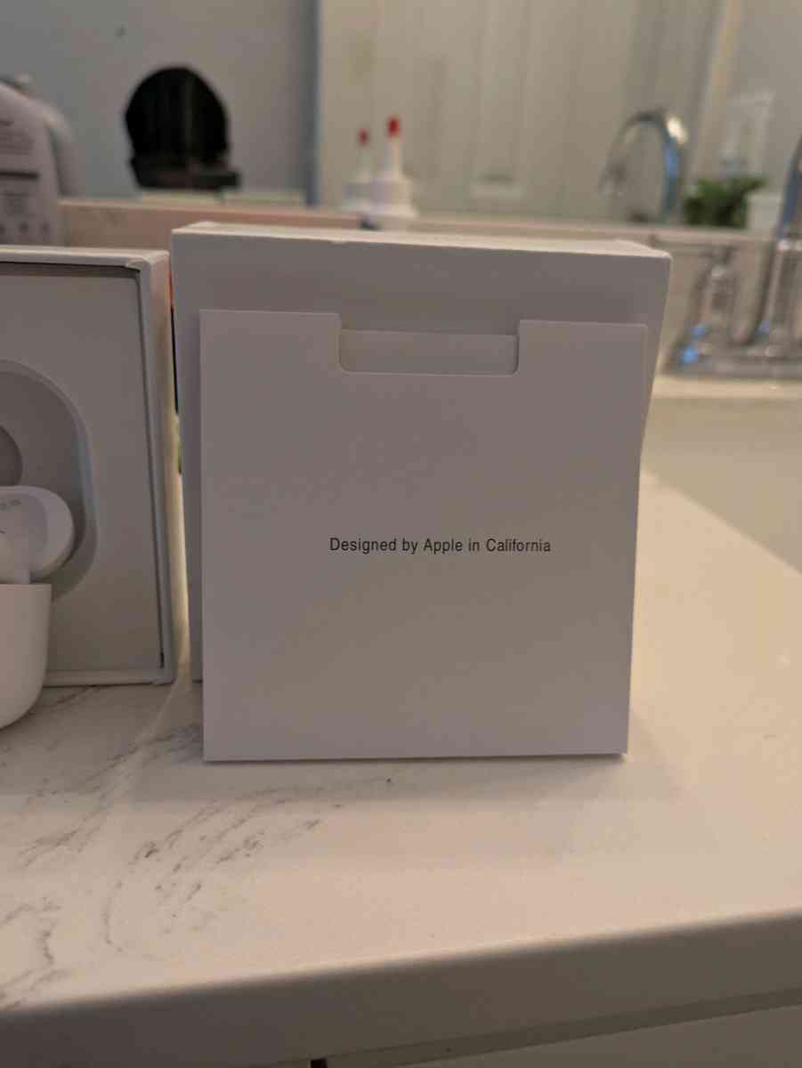 Airpods - Pompano Beach, Florida - FleaMarketBay