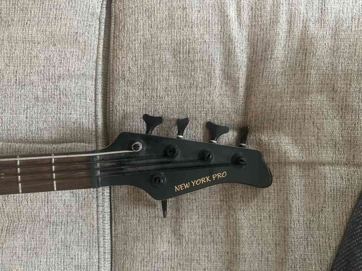 Epiphone Thunderbird Bass Guitar Black with Strap - Clarksville, Tennessee - FleaMarketBay