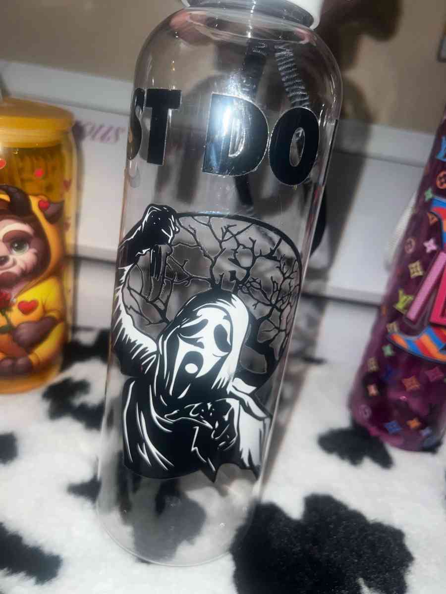 ghost face plastic reusable water bottles - Las Vegas, Nevada