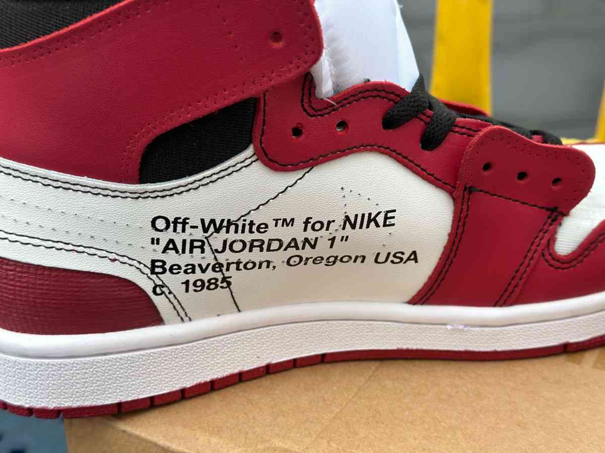 Air Jordan 1 Off White Chicago Red Retro High OG CNC Basketb - Brooklyn, New York - FleaMarketBay