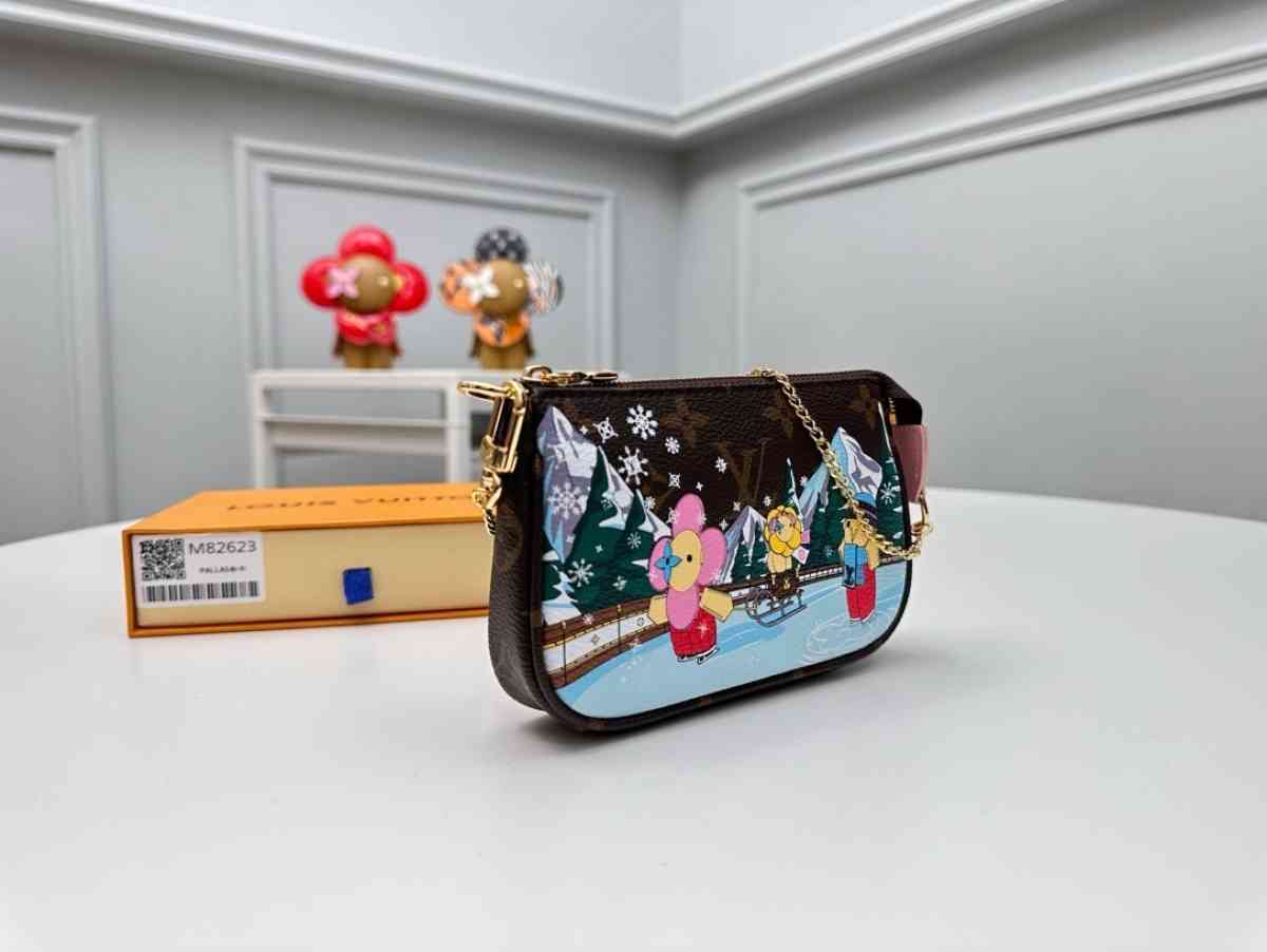 LOUIS VUITTON Limited Edition Monogram Canvas Christmas 2022 - Brooklyn, New York - FleaMarketBay