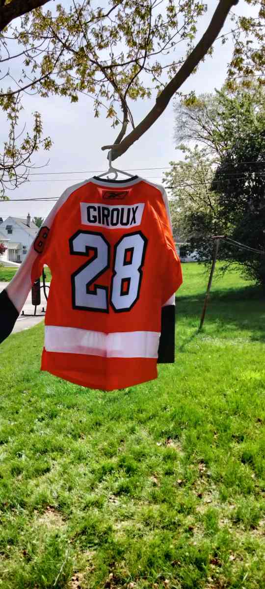 Philadelphia Flyers Claude Giroux Jersey - Norristown, Pennsylvania - FleaMarketBay