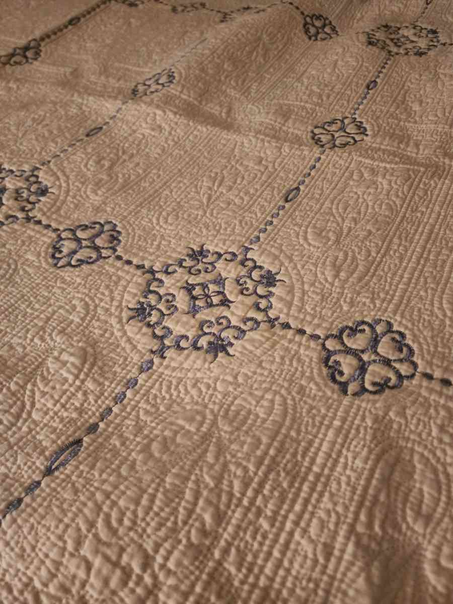 King size quilt set - Knoxville, Tennessee - FleaMarketBay