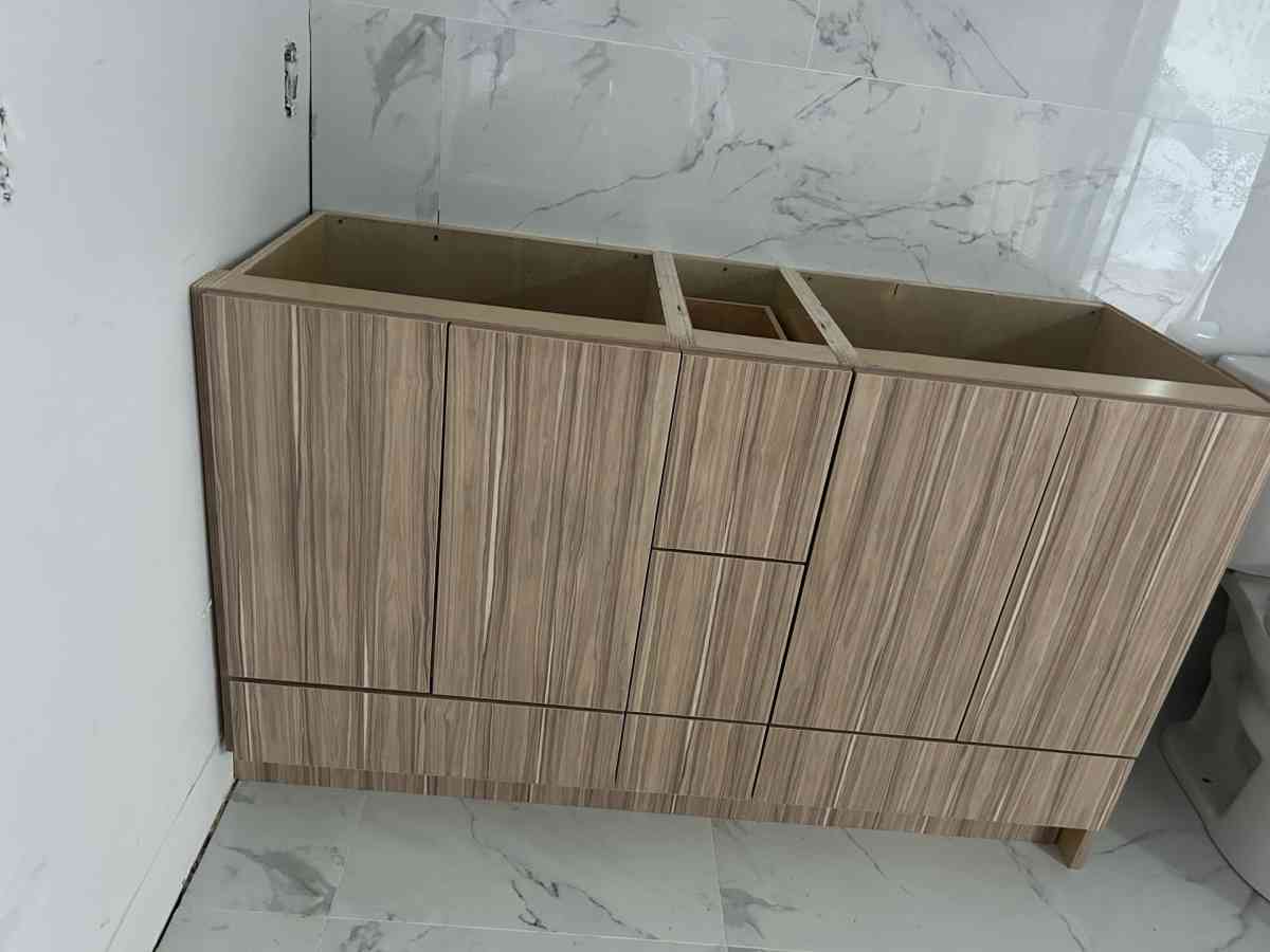New Modern Bathroom cabinets - Miami, Florida - FleaMarketBay