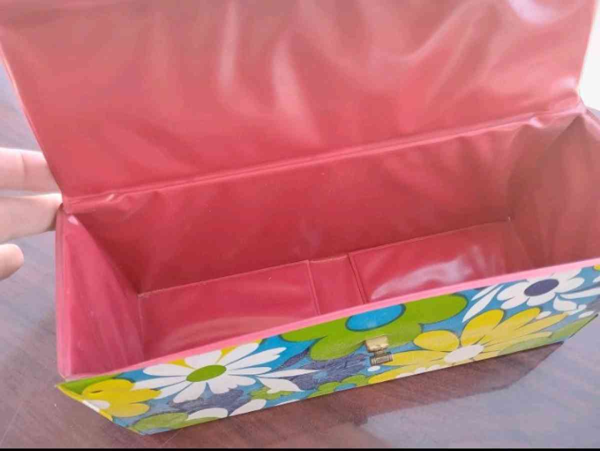 Vintage Case - Orem, Utah - FleaMarketBay