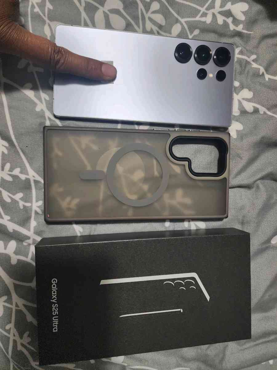 Samsung galaxy S25 Ultra TMobile Unlocked - Alexander, New York