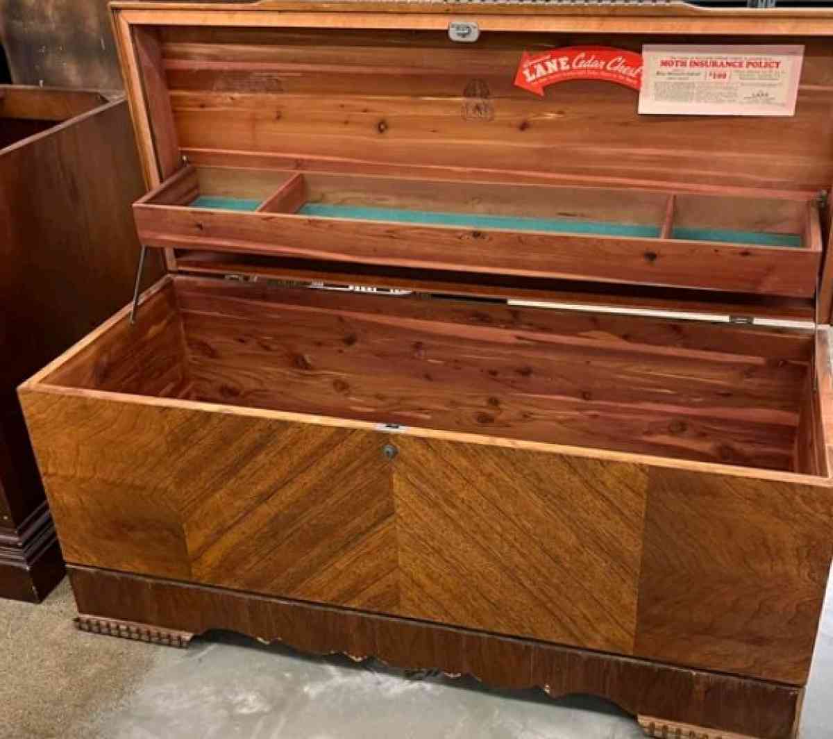 Lane Hope cedar chest - San Angelo, Texas - FleaMarketBay