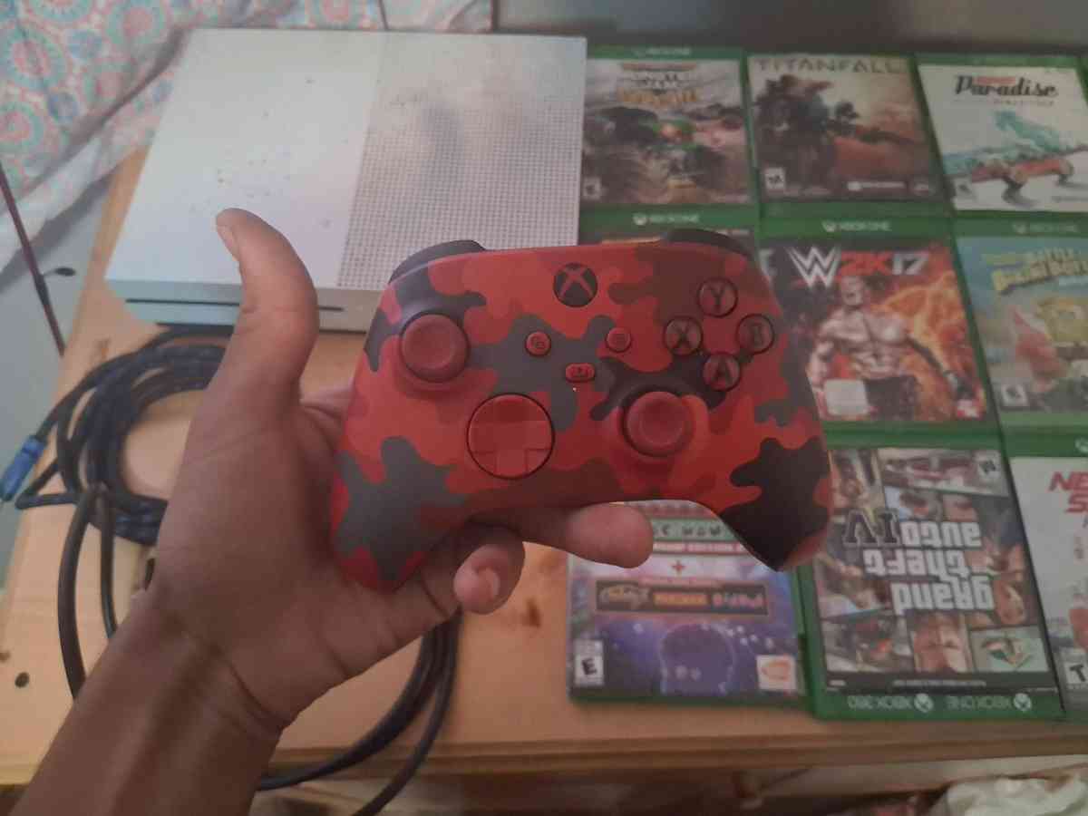 XBOX ONE S - Wichita, Kansas - FleaMarketBay