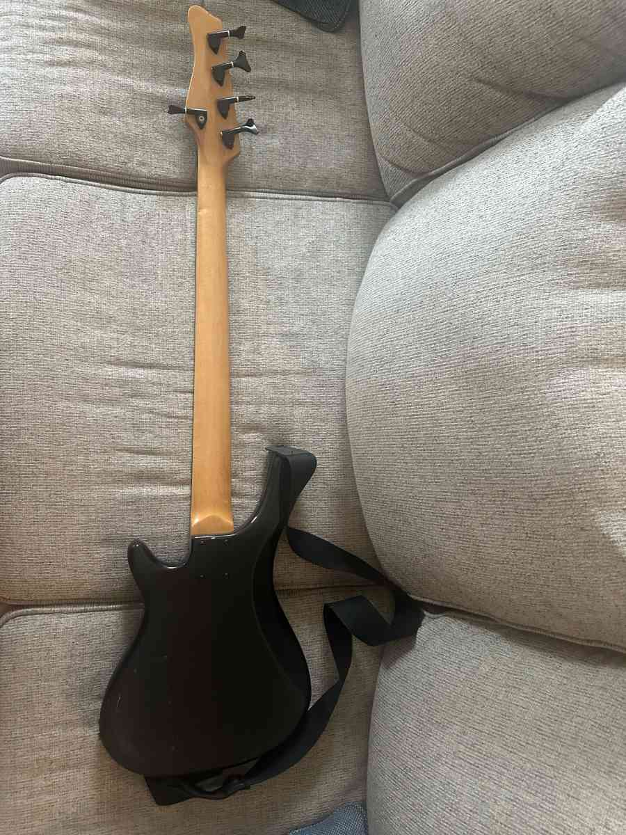 Epiphone Thunderbird Bass Guitar Black with Strap - Clarksville, Tennessee - FleaMarketBay