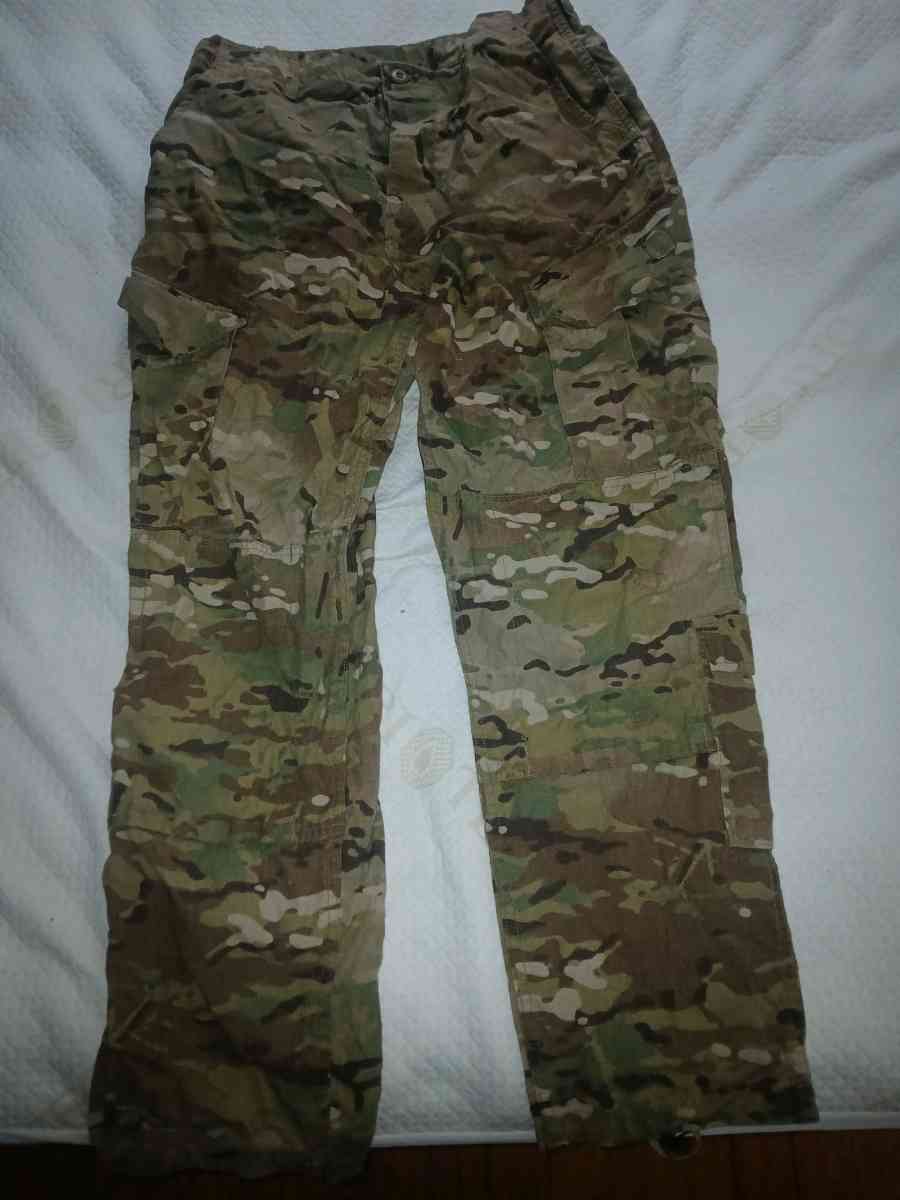 us army issued pants - Norwood, Massachusetts