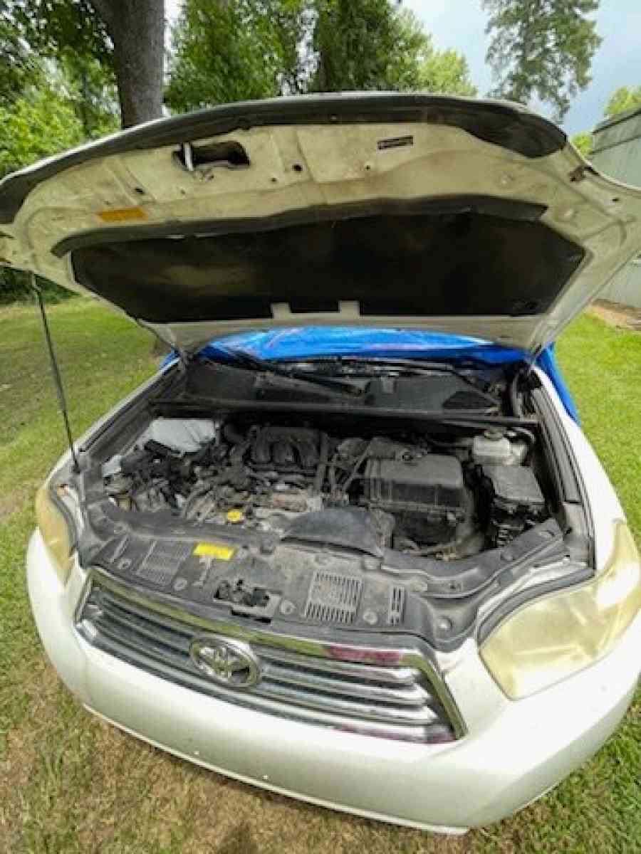 Toyota Highlander - Columbus, Mississippi - FleaMarketBay