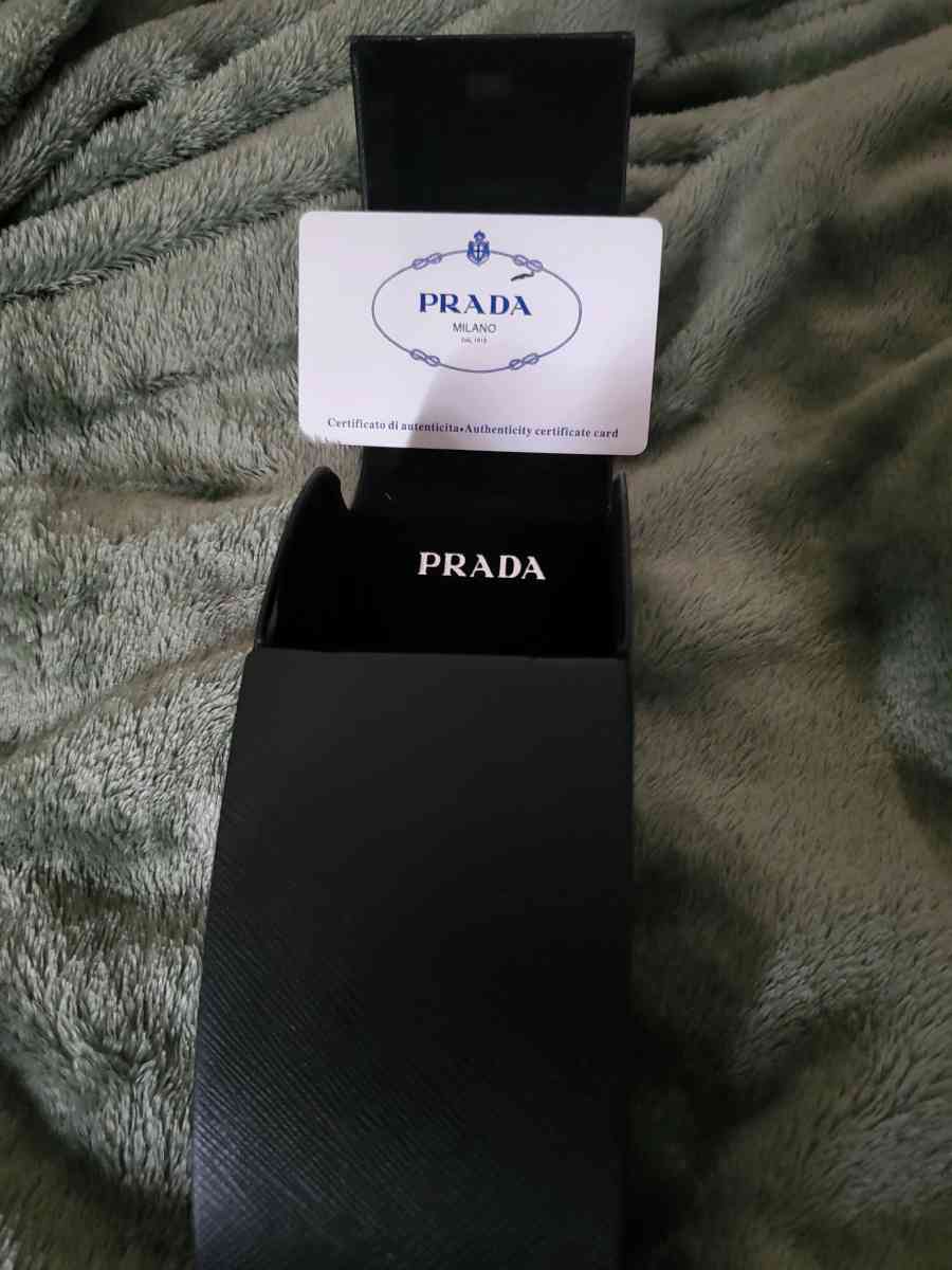 prada sunglasses - Haines City, Florida - FleaMarketBay