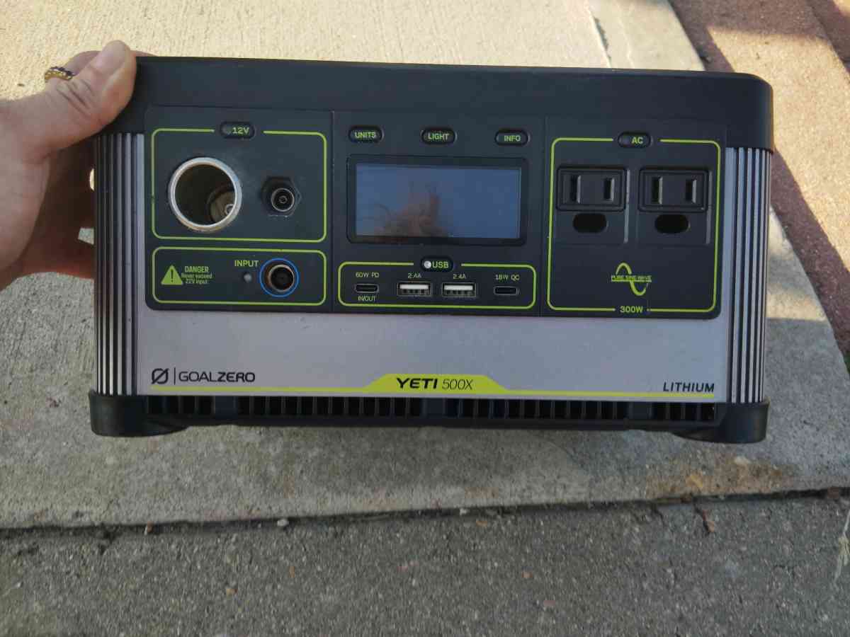 Yeti power bank - Denver, Colorado