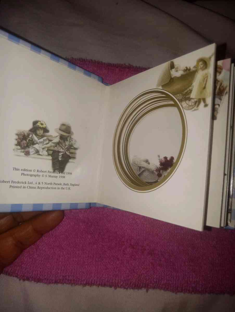 Photographs album books - Merry Hill, North Carolina - FleaMarketBay