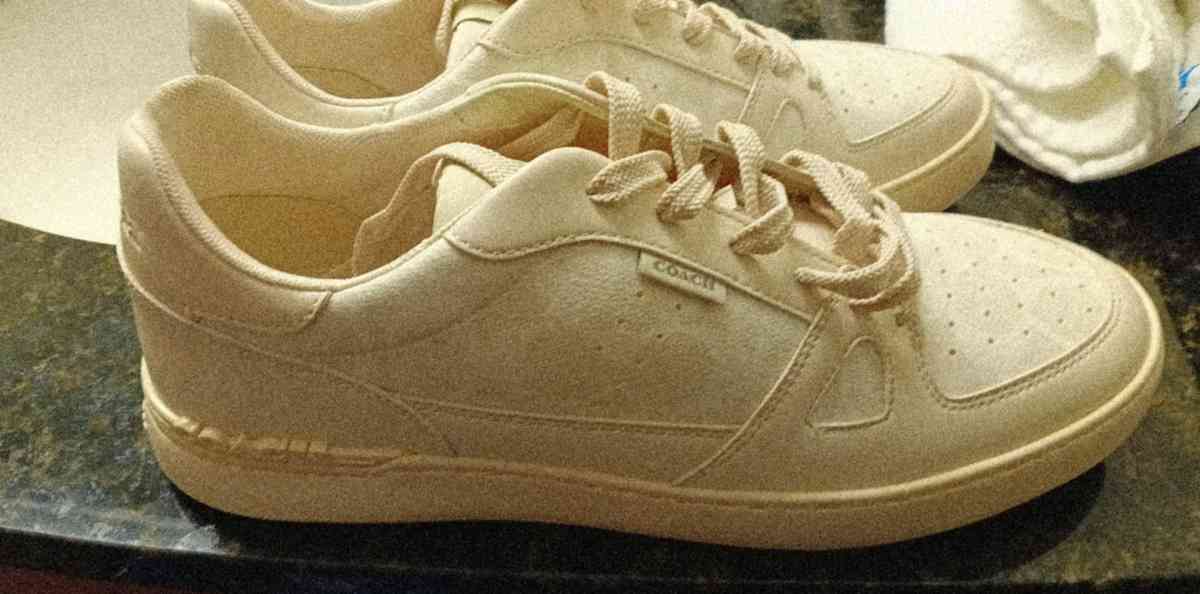 Coach shoes - Austin, Texas - FleaMarketBay