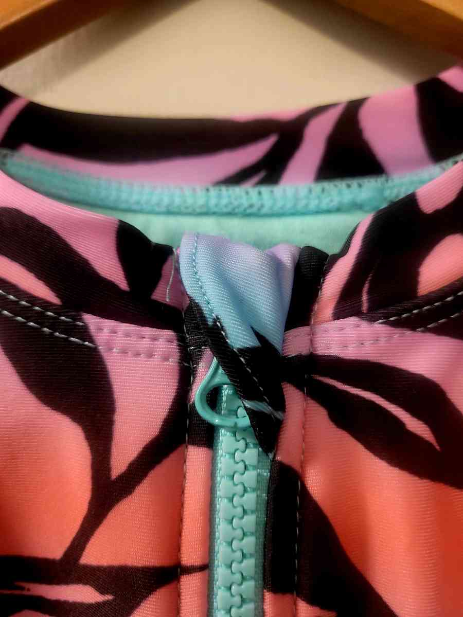 Girls Swimweat - Tabernacle, New Jersey - FleaMarketBay