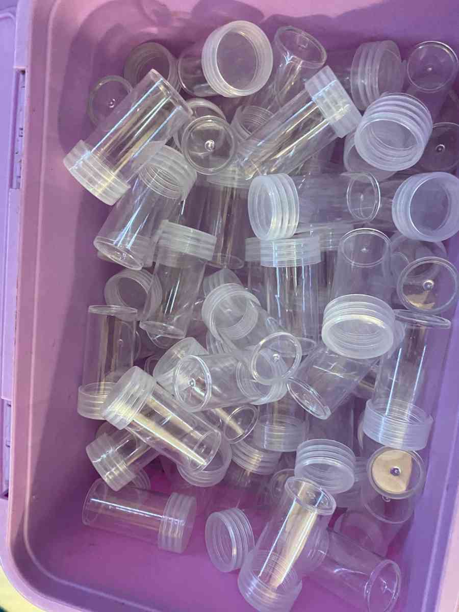 92 pcs 10 ml clear plastic bead containers - Houston, Texas - FleaMarketBay
