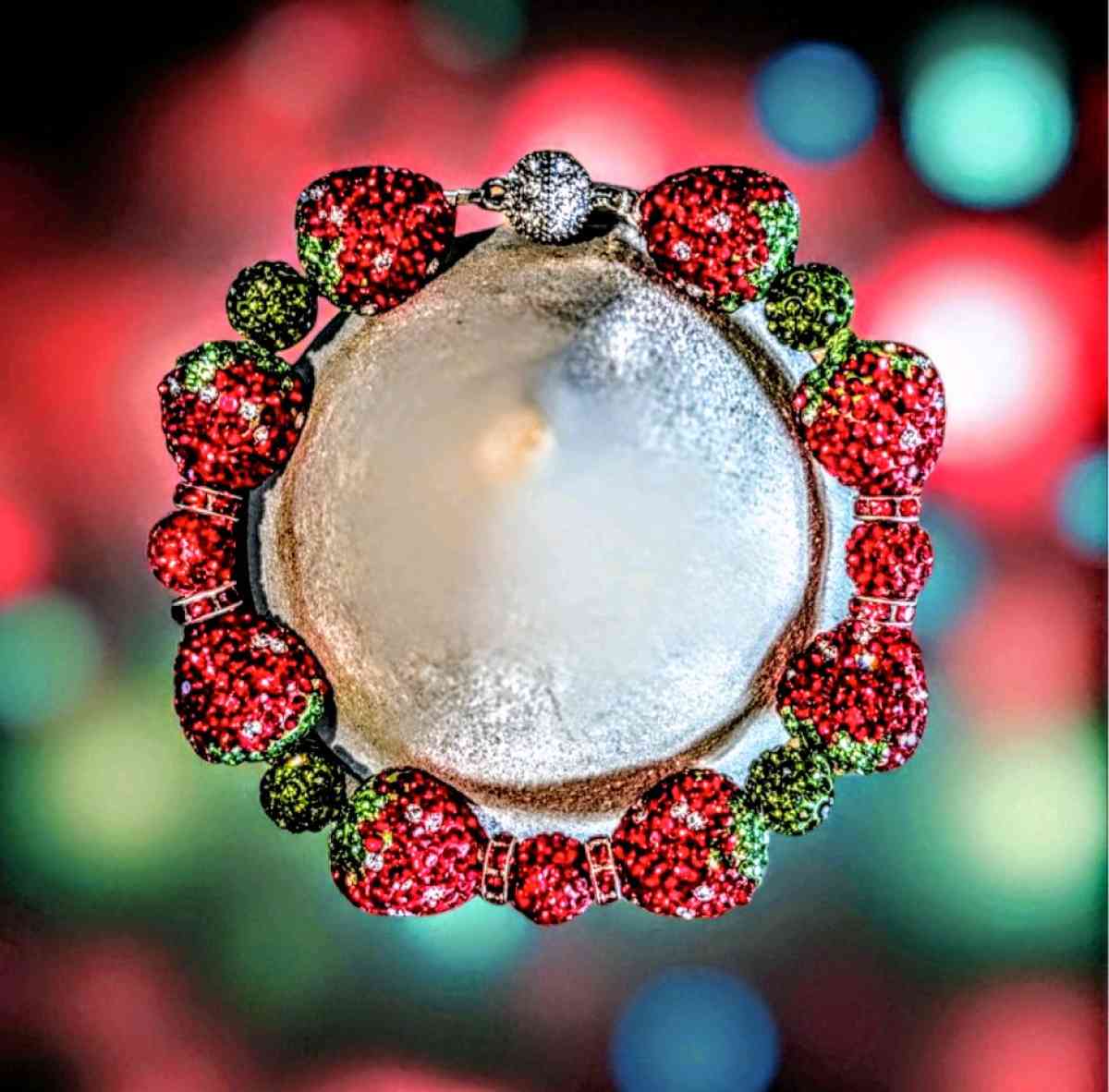 Strawberry beads Bracelet - Decatur, Illinois - FleaMarketBay