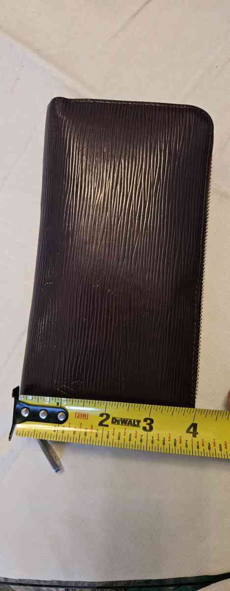 Authondice LUIS VUITTON WOMENS PURSE - Brentwood, Tennessee - FleaMarketBay