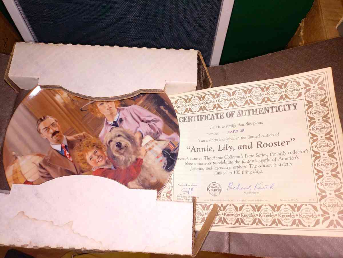 Little Orphan Annie collector plates - Maple Heights, Ohio - FleaMarketBay