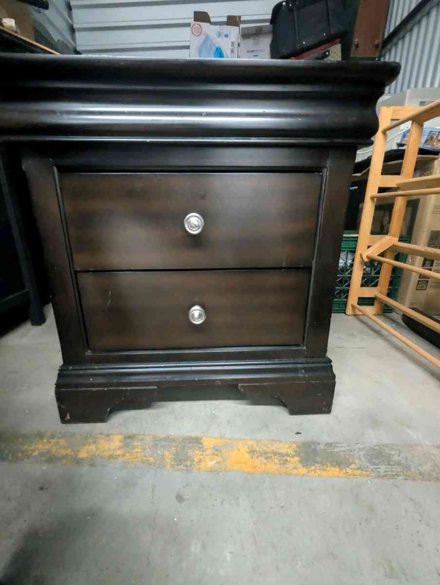BEDROOM SET - Albany, New York - FleaMarketBay