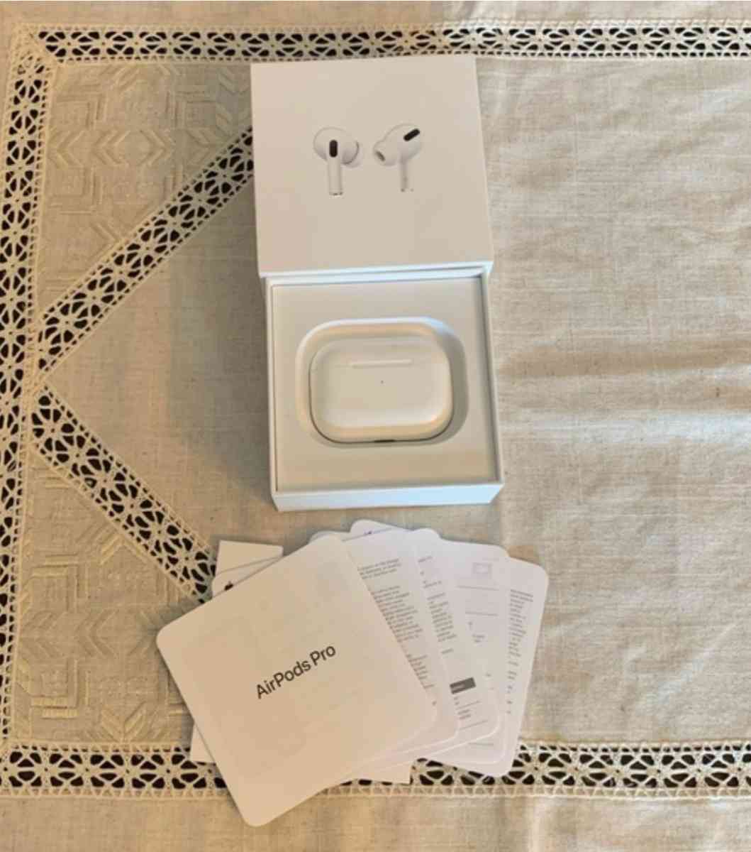 Aipords pro 1st generation - Winter Garden, Florida - FleaMarketBay