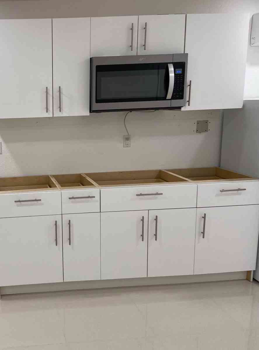 Small Kitchens - Miami, Florida - FleaMarketBay