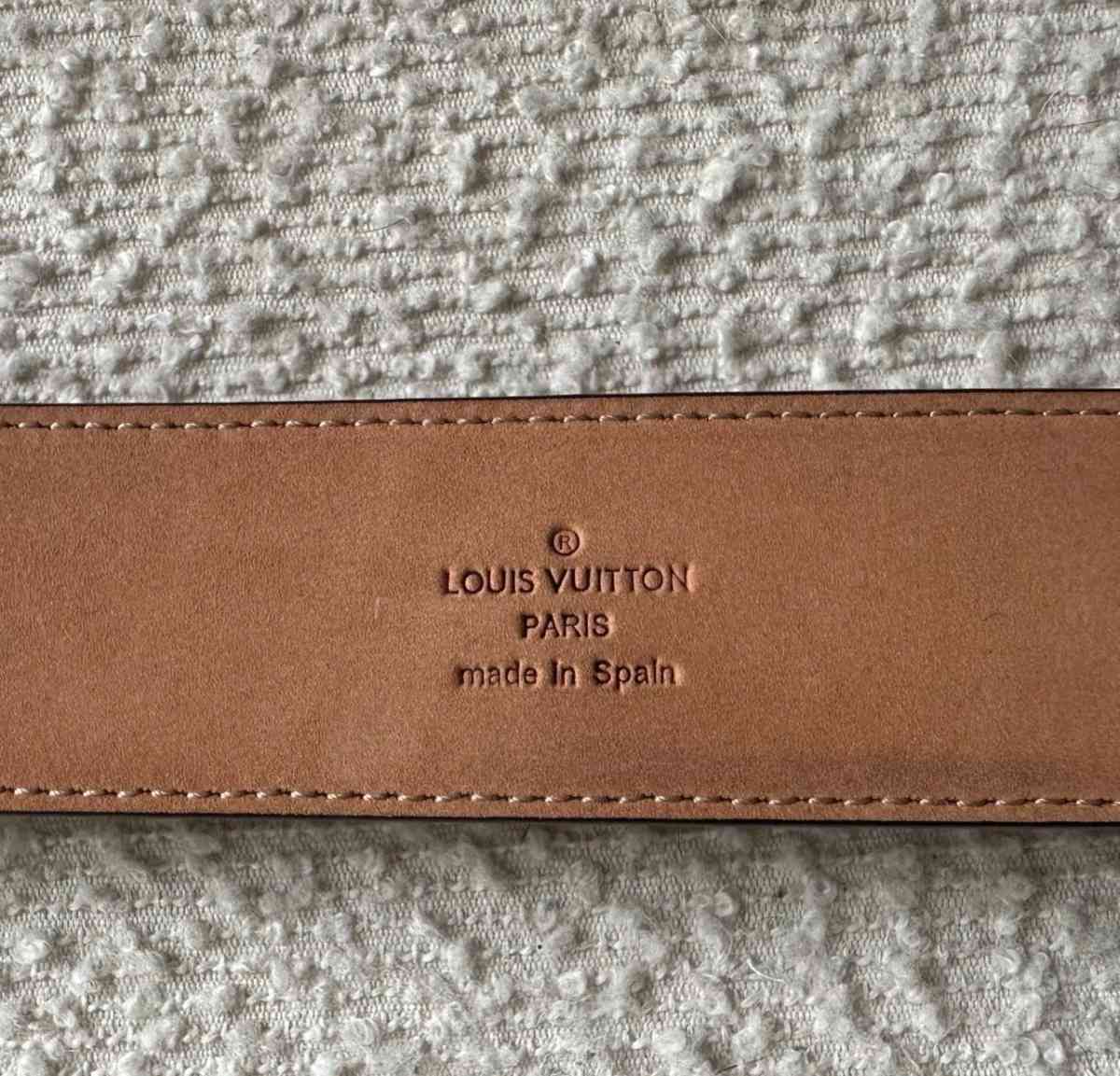 authenticated Lv belt - East Elmhurst, New York - FleaMarketBay