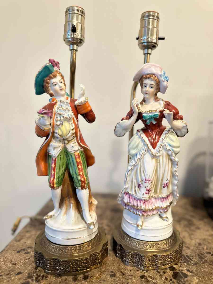 Vintage Porcelain Figurine Table Lamps Set French Man And Wo - Clarksville, Tennessee