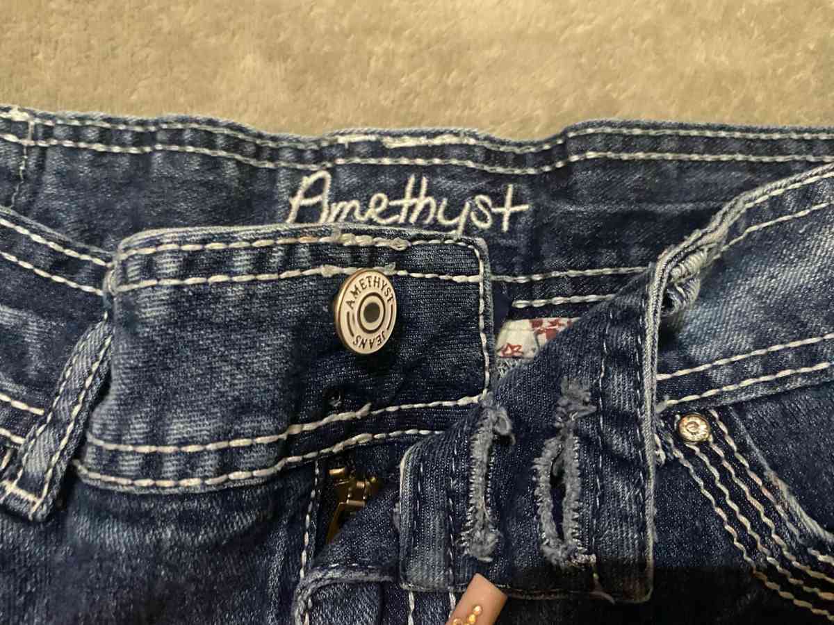 amethyst demin jeans - Houston, Texas - FleaMarketBay