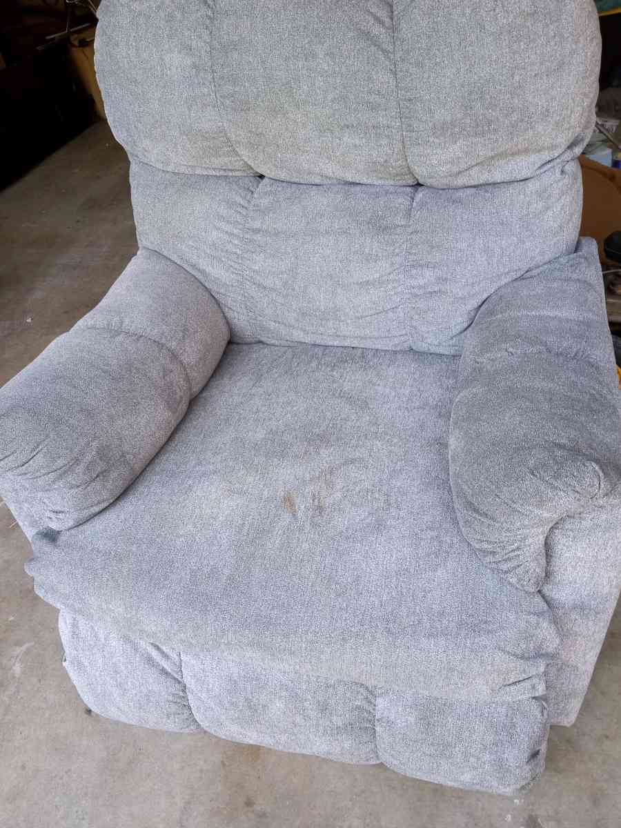 recliners - Dallas, Texas - FleaMarketBay