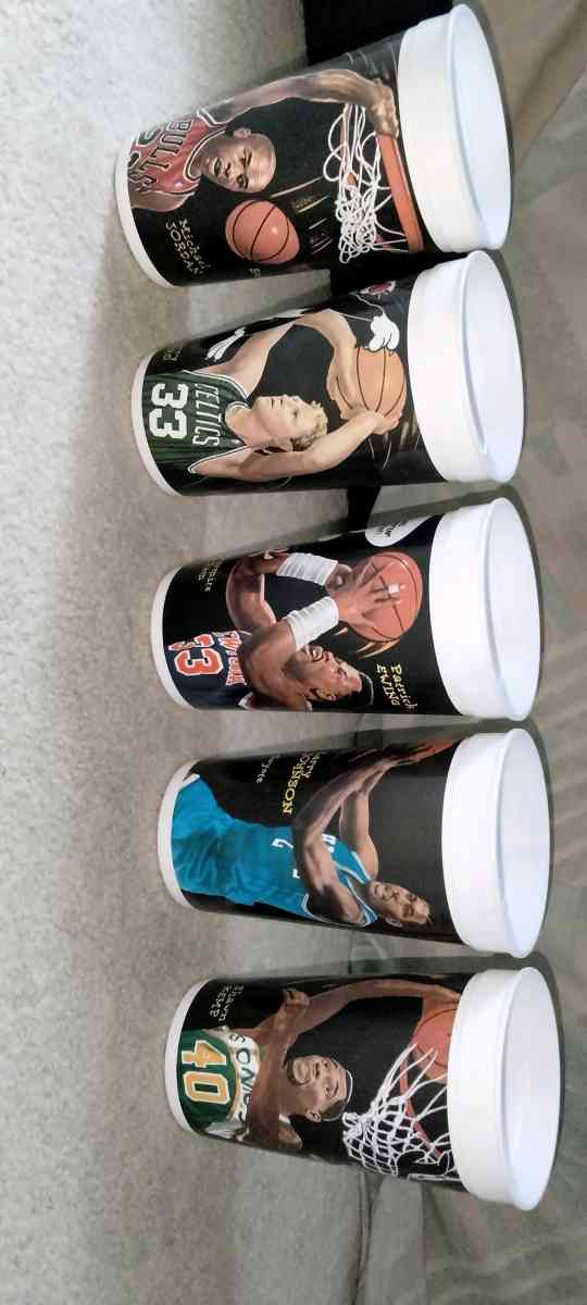 Vintage 1995 McDonalds Looney Tunes NBA Cups And Trading Car - Norristown, Pennsylvania
