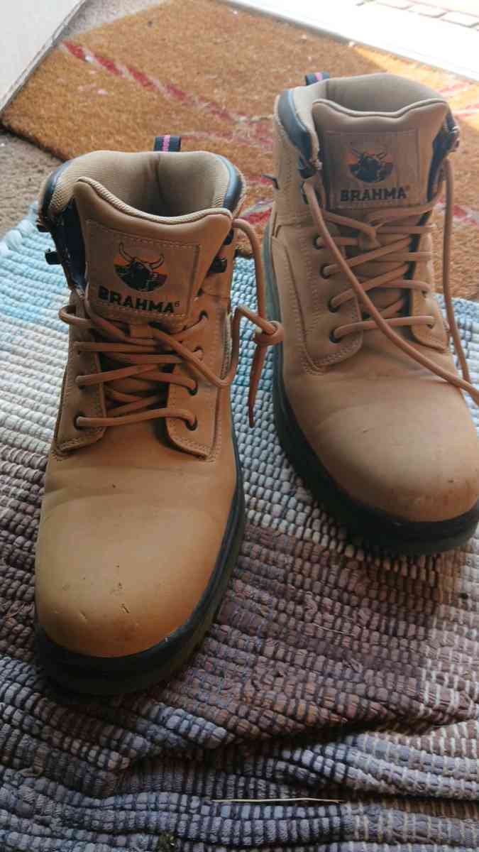 shoes - Kingsport, Tennessee - FleaMarketBay