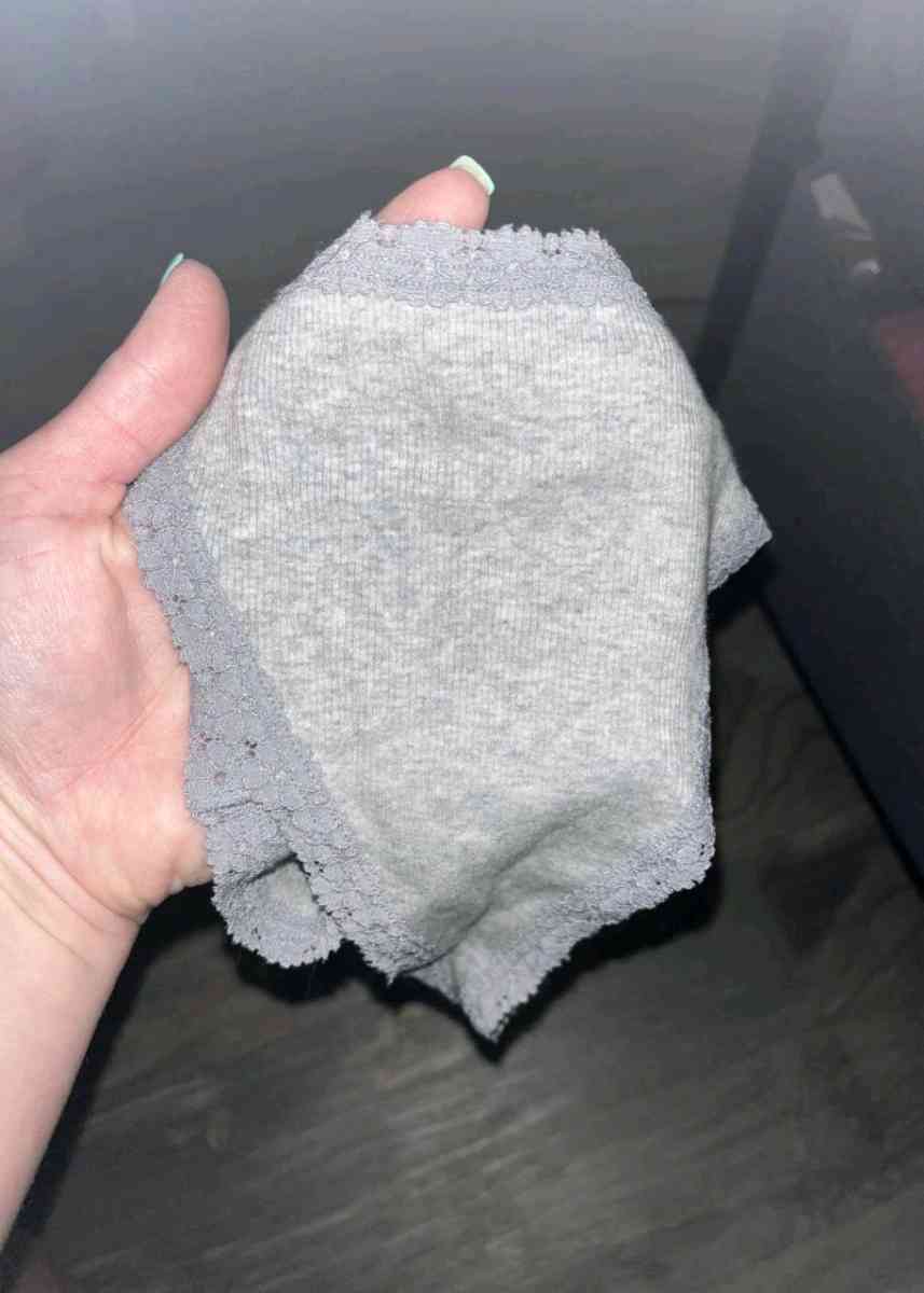 Grey bottoms - Davenport, Florida - FleaMarketBay