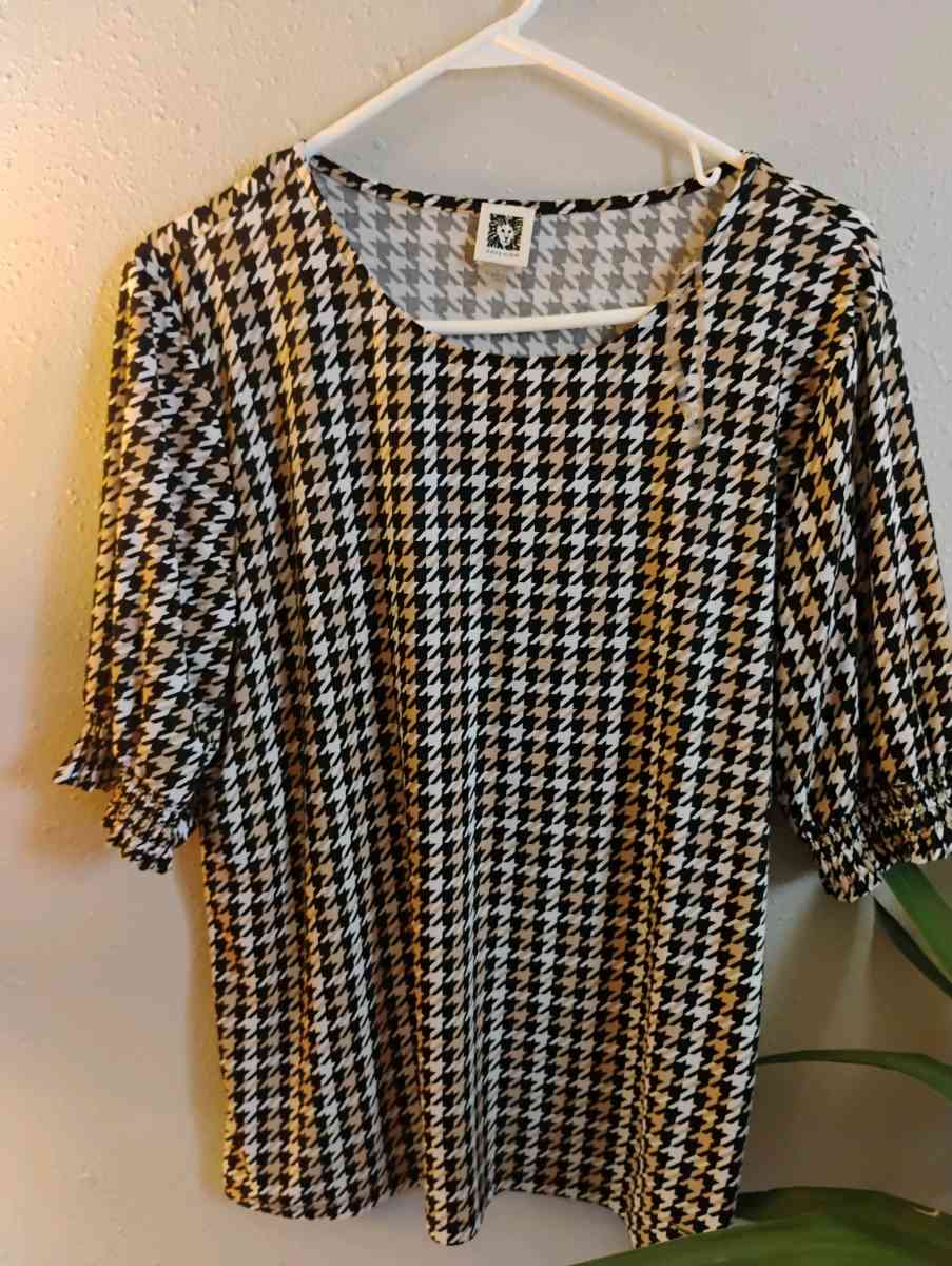 Anne Klein Womens Top - Menasha, Wisconsin