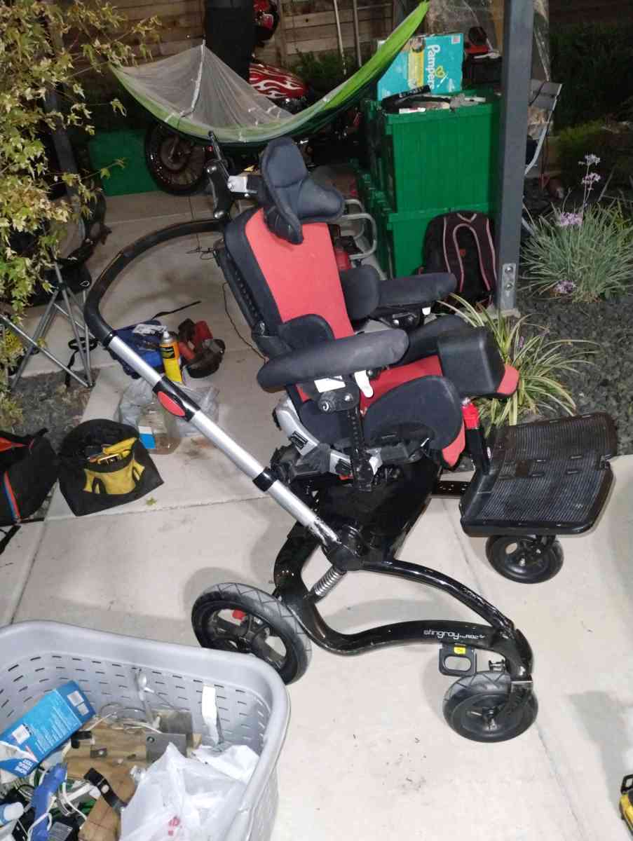 R82 Stingray Pediatric Wheelchair - Sacramento, California - FleaMarketBay
