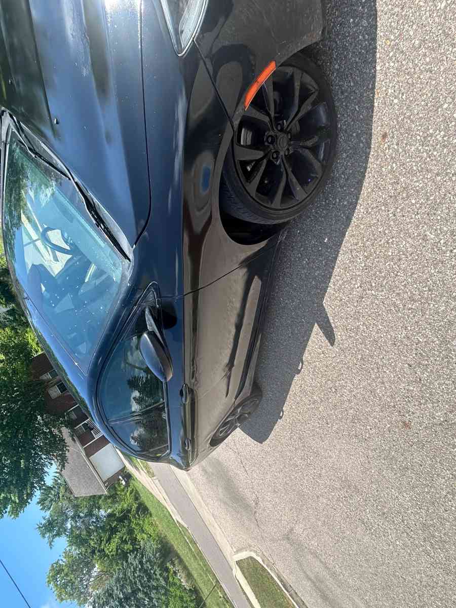 Chrysler 200 - Dearborn, Michigan - FleaMarketBay