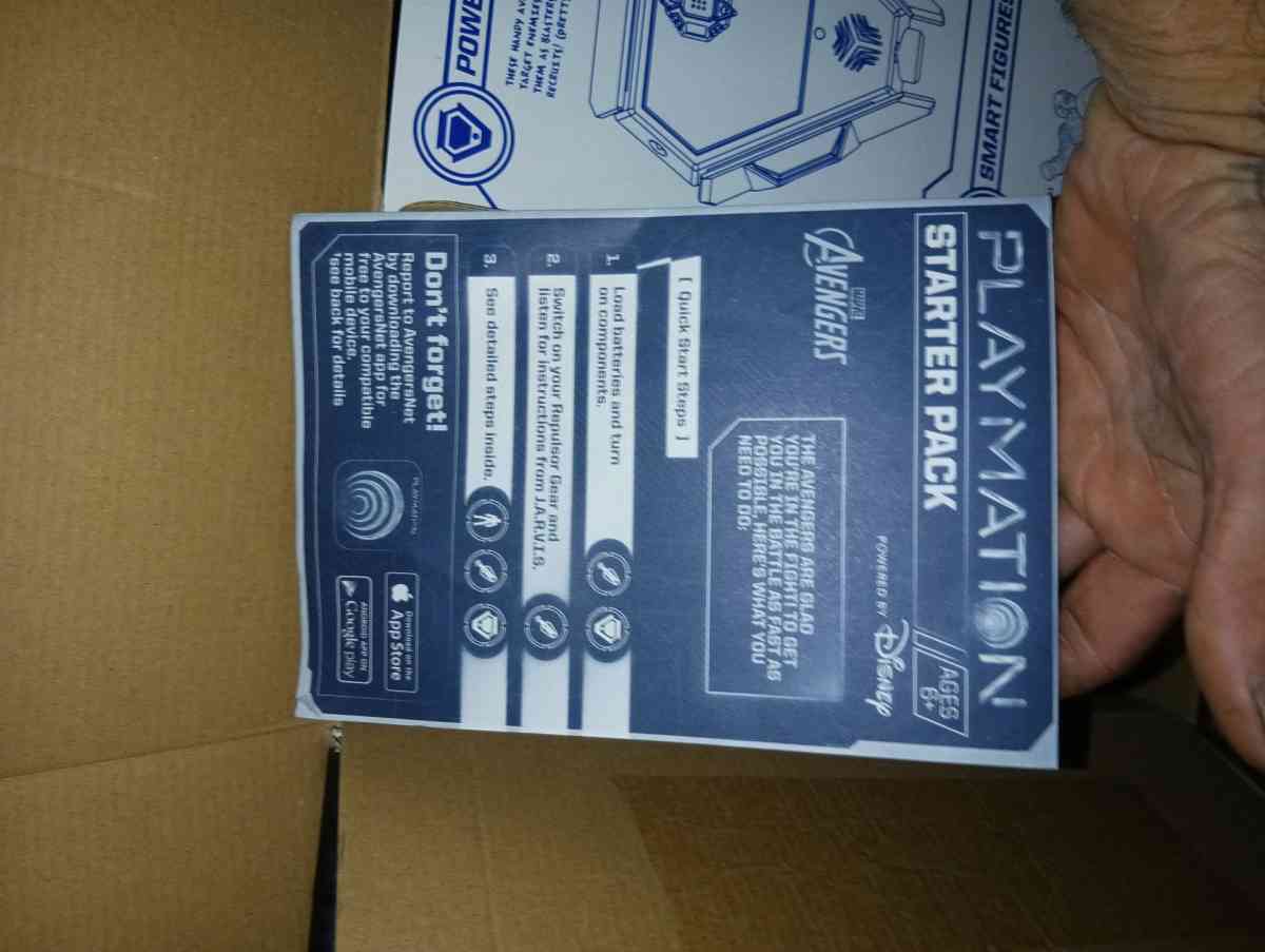 playmation powered by Disney starter pack avengers - Akron, Ohio - FleaMarketBay