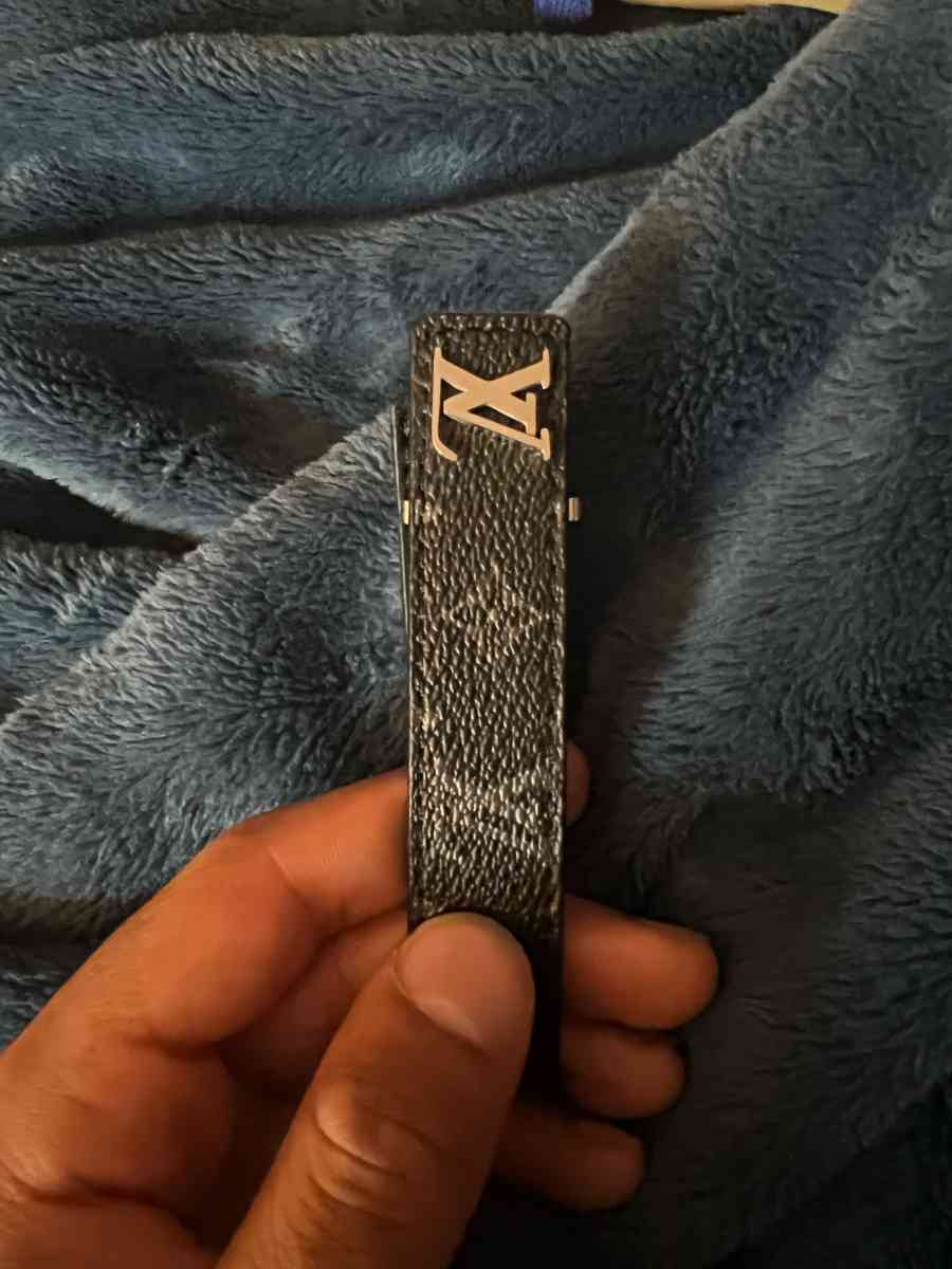 LuxuryInspired Slim Bracelet w Box  Clean  Minimal Look - Acton, Massachusetts - FleaMarketBay