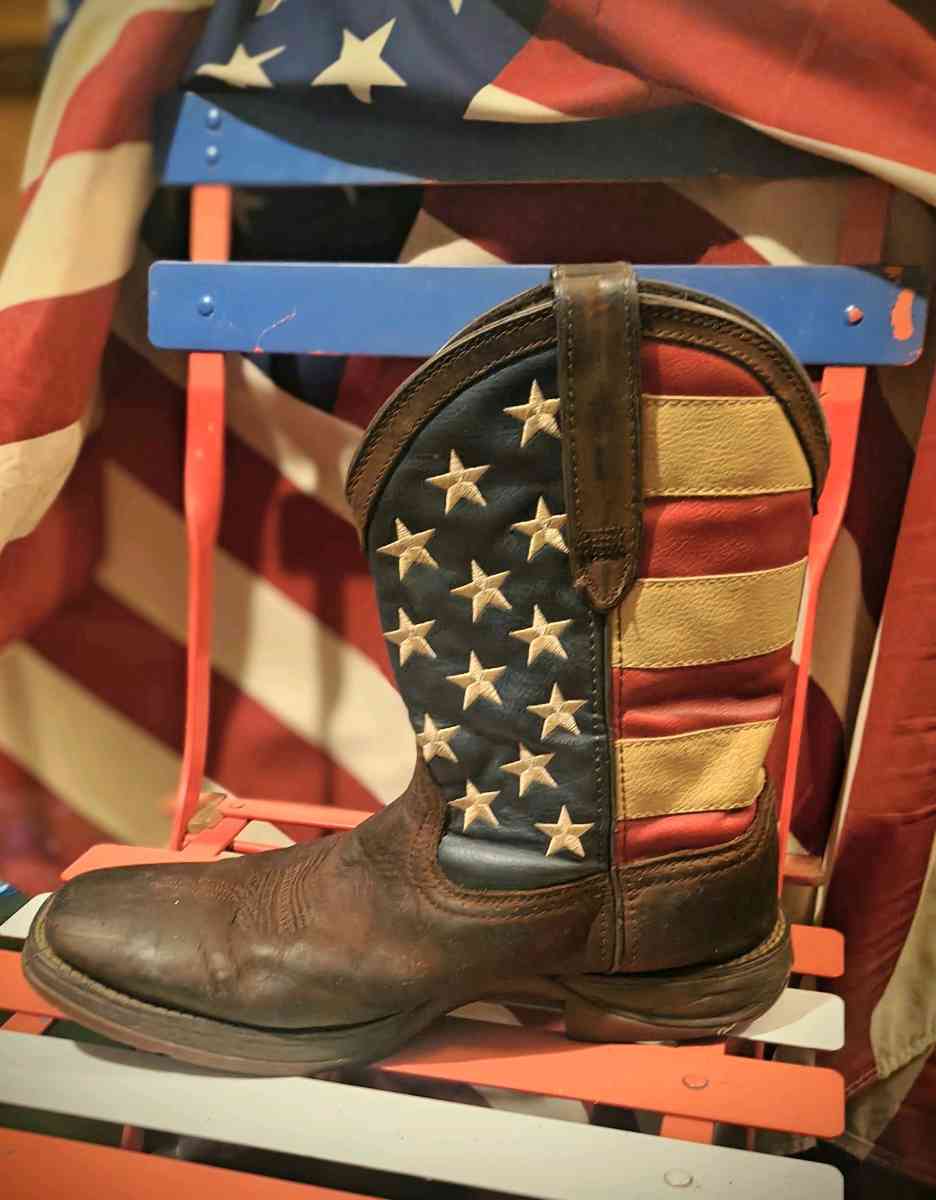 Rebel Durango mens size 12 American flag cowboy boots