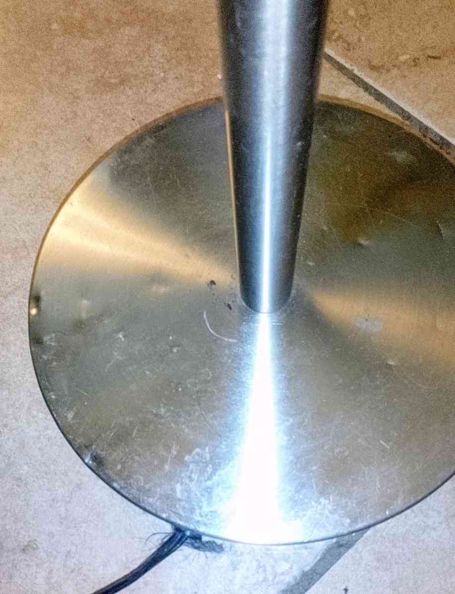 Floor lamp - Cathedral City, California - FleaMarketBay