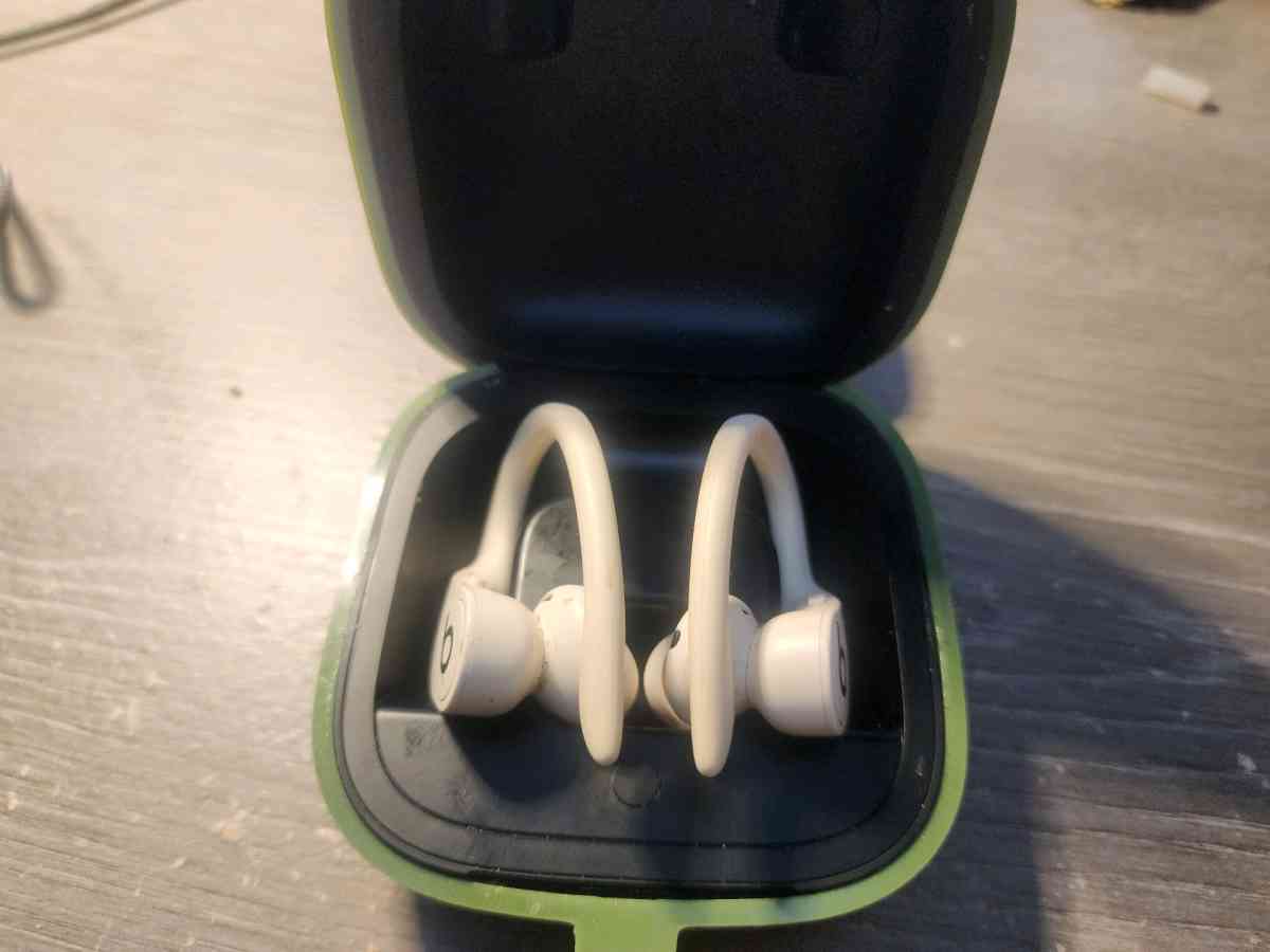 beats pro 2 - Romeoville, Illinois