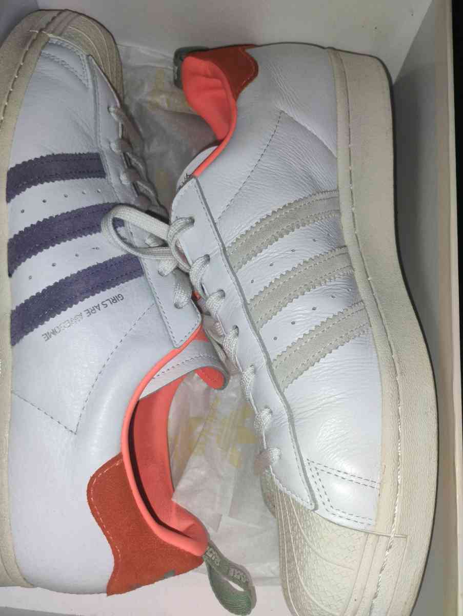 Adidas - Bronx, New York