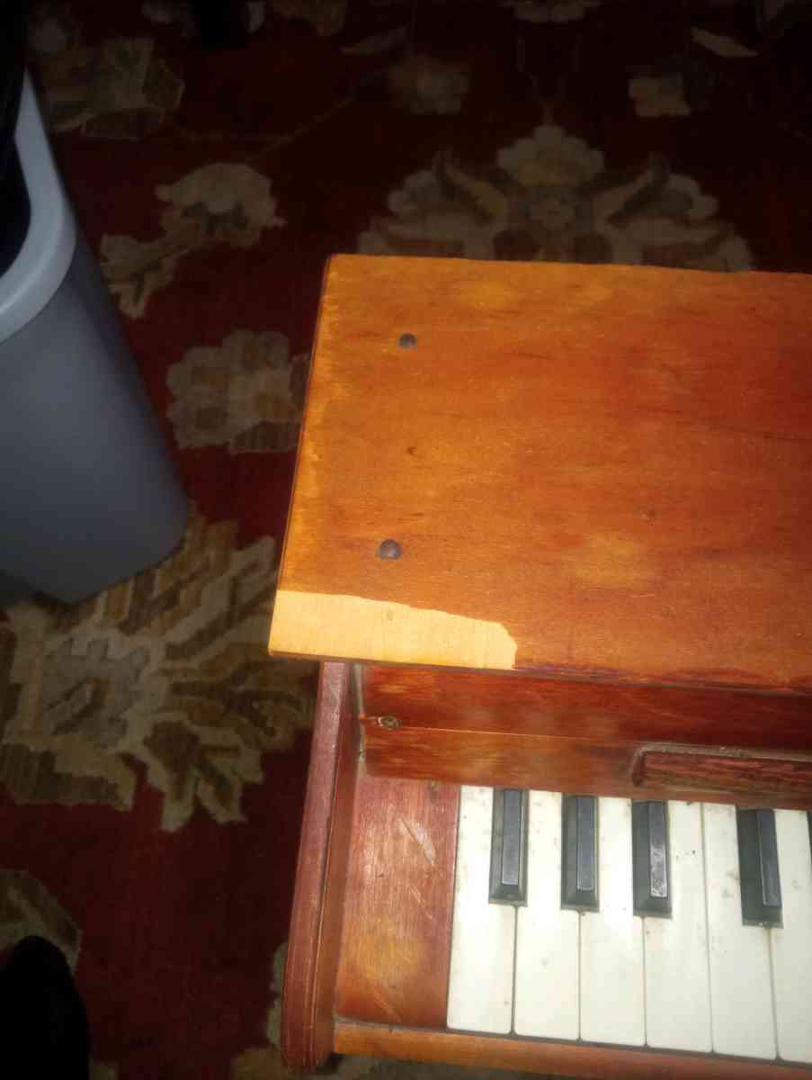 small antique vintage piano - Merry Hill, North Carolina - FleaMarketBay